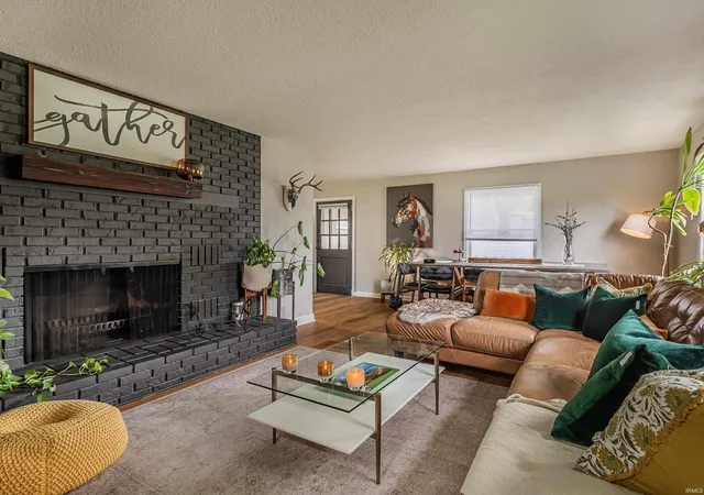 Photo 3 of Sale Pending at 7807 Delcon Dr, Fort Wayne, IN 46809 | MLS# 202634679 | Listing updated on 2026-09-08