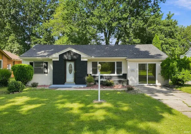 Photo 1 of Manufactured home for sale at 4032 Abbott St, Fort Wayne, IN 46806 | MLS# 202634688 | Listing updated on 2026-08-26