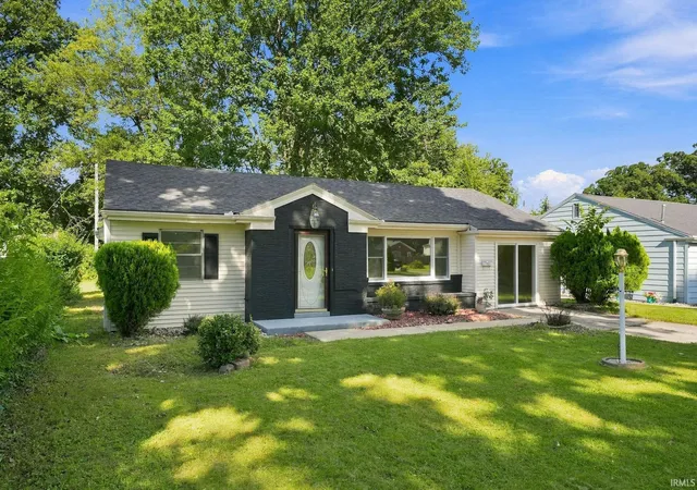 Photo 3 of Manufactured home for sale at 4032 Abbott St, Fort Wayne, IN 46806 | MLS# 202634688 | Listing updated on 2026-08-26