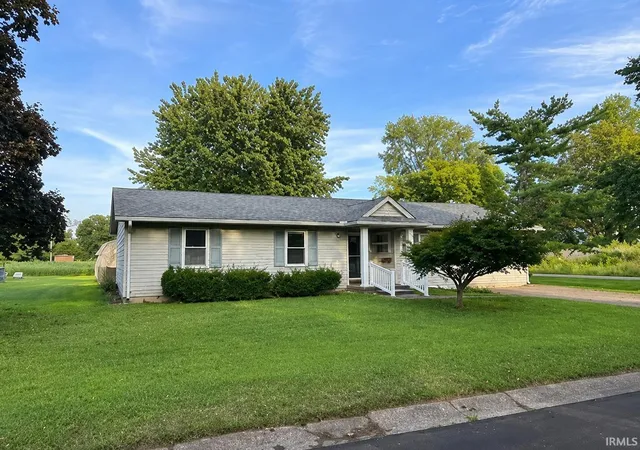 Photo 3 of Manufactured home for sale at 1300 N Byrd St, Mount Vernon, IN 47620 | MLS# 202634689 | Listing updated on 2026-09-17