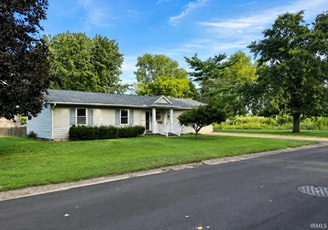 Photo 3 of Manufactured home for sale at 1300 N Byrd St, Mount Vernon, IN 47620 | MLS# 202634689 | Listing updated on 2026-09-17