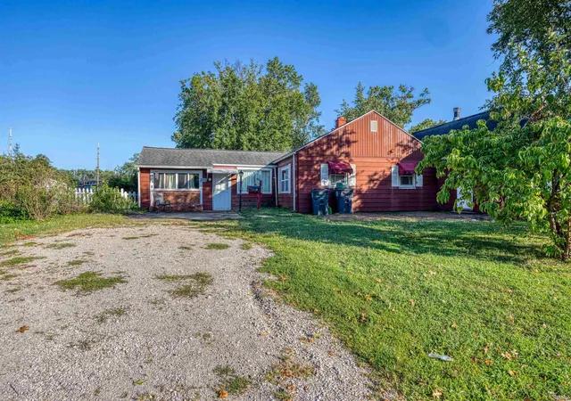 Photo 2 of Sale Pending at 1100 S Frederick St, Evansville, IN 47714 | MLS# 202634693 | Listing updated on 2026-09-17