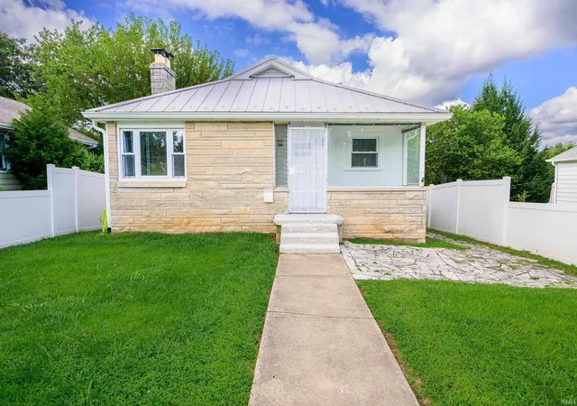 Photo 1 of Manufactured home for sale at 918 W 4th St, Bloomington, IN 47404 | MLS# 202634700 | Listing updated on 2026-08-25
