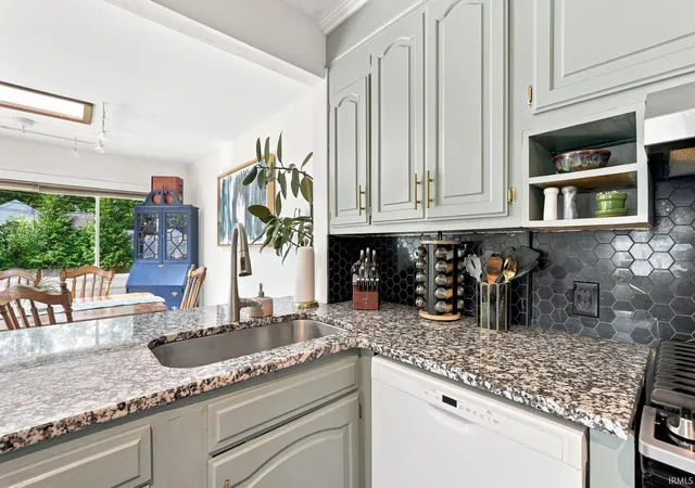Photo 3 of Sale Pending at 3365 Garland Ave, Fort Wayne, IN 46805 | MLS# 202634717 | Listing updated on 2026-08-29