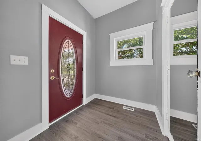 Photo 4 of Sale Pending at 718 W Nelson St, Marion, IN 46952 | MLS# 202634723 | Listing updated on 2026-10-09