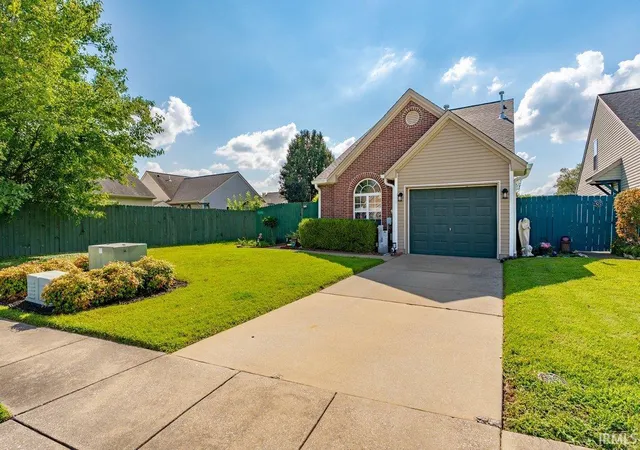 Photo 2 of Manufactured home for sale at 9546 Cayes Dr, Evansville, IN 47725 | MLS# 202634734 | Listing updated on 2026-09-11