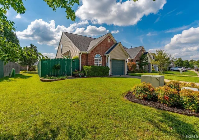 Photo 3 of Manufactured home for sale at 9546 Cayes Dr, Evansville, IN 47725 | MLS# 202634734 | Listing updated on 2026-09-11