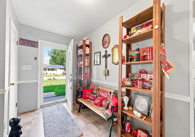 Photo 3 of Manufactured home for sale at 4212 N Manchester Rd, Muncie, IN 47304 | MLS# 202634740 | Listing updated on 2026-09-17
