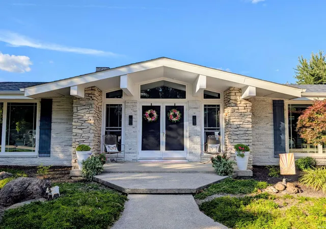 Photo 3 of Sale Pending at 815 Sycamore Ln, Bluffton, IN 46714 | MLS# 202634742 | Listing updated on 2026-09-02