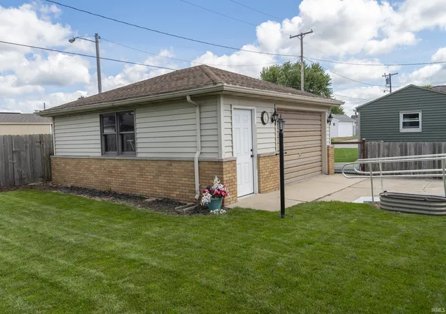 Photo 4 of Sale Pending at 610 W 11Th St, Mishawaka, IN 46544 | MLS# 202634746 | Listing updated on 2026-08-27