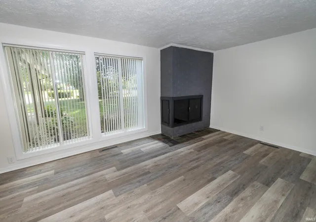 Photo 3 of Manufactured home for sale at 23679 County Road 18 Road, Elkhart, IN 46516 | MLS# 202634748 | Listing updated on 2026-09-17