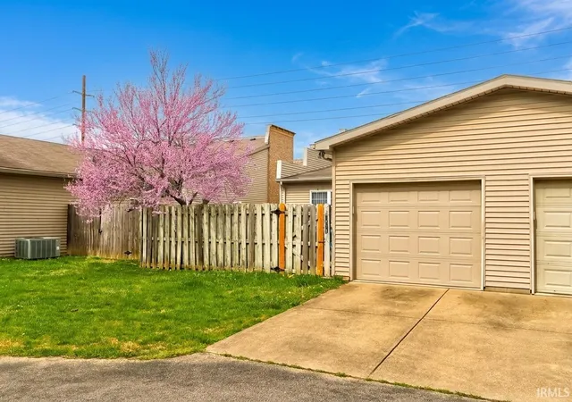 Photo 2 of Condo for sale at 3461 Manhattan Blvd, Evansville, IN 47711 | MLS# 202634751 | Listing updated on 2026-09-04