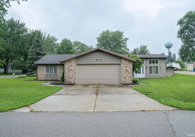 Photo 3 of Manufactured home for sale at 312 W Roe St, Ossian, IN 46777 | MLS# 202634754 | Listing updated on 2026-09-24