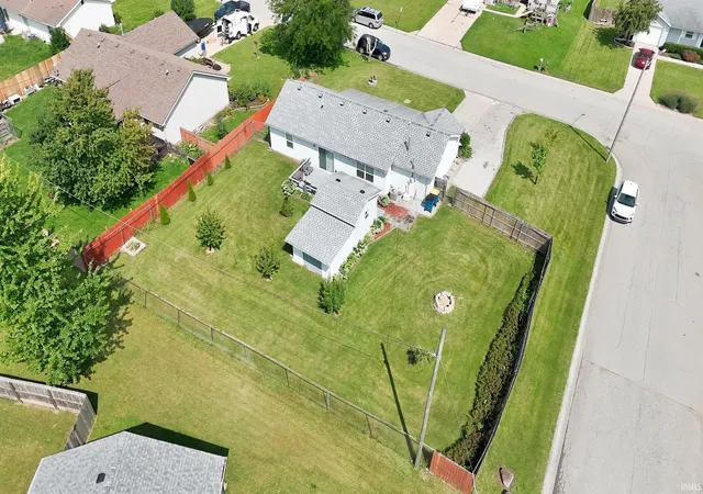 Photo 3 of Sale Pending at 417 W Woodcreek Dr, Ossian, IN 46777 | MLS# 202634764 | Listing updated on 2026-09-07