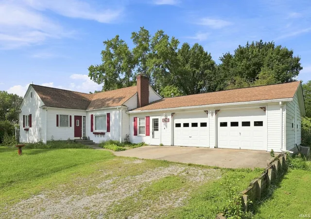 Photo 2 of Manufactured home for sale at 2331 S Packerton Rd, Warsaw, IN 46580 | MLS# 202634774 | Listing updated on 2026-08-25