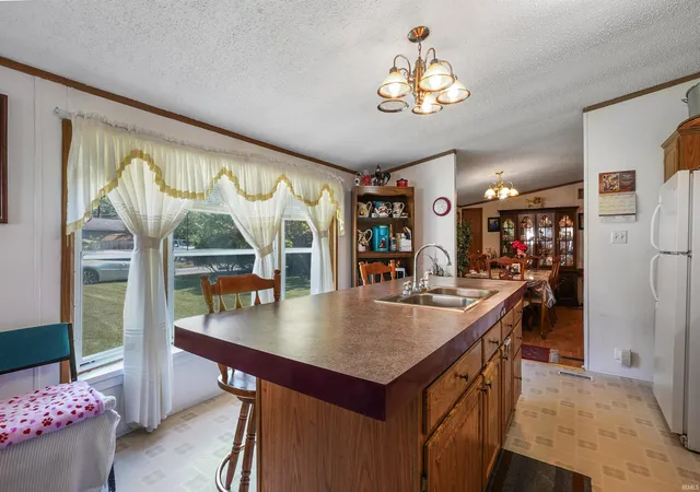 Photo 3 of Sale Pending at 711 Arehart St, Goshen, IN 46528 | MLS# 202634784 | Listing updated on 2026-09-17