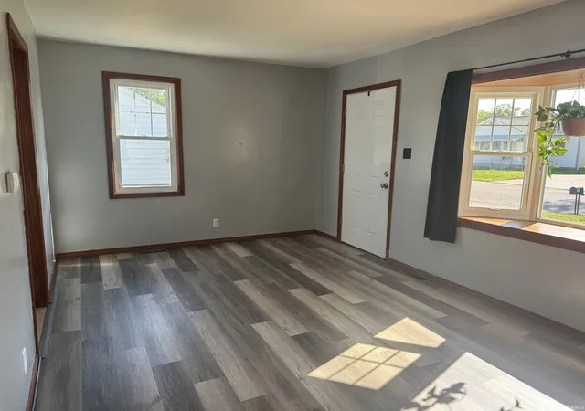 Photo 3 of Sale Pending at 5709 N Kerth Ave, Evansville, IN 47711 | MLS# 202634788 | Listing updated on 2026-08-25