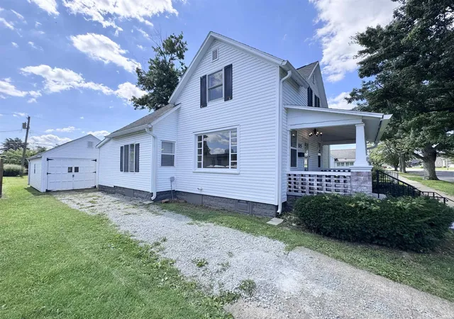 Photo 3 of Manufactured home for sale at 325 W 13Th St, Peru, IN 46970 | MLS# 202634791 | Listing updated on 2026-09-12