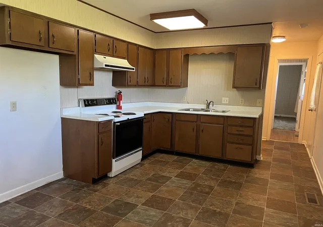 Photo 3 of Sale Pending at 3035 E Lotus Ln, Vincennes, IN 47591 | MLS# 202634799 | Listing updated on 2026-09-22