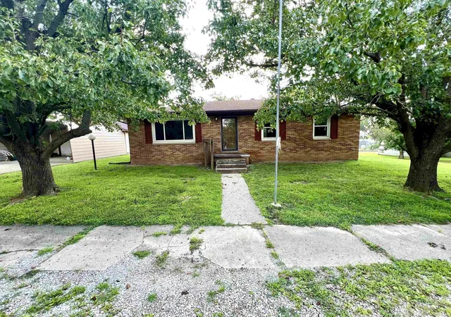 Manufactured home for sale at 5254 S Washington St, Oakland City, IN 47660 | MLS# 202634800