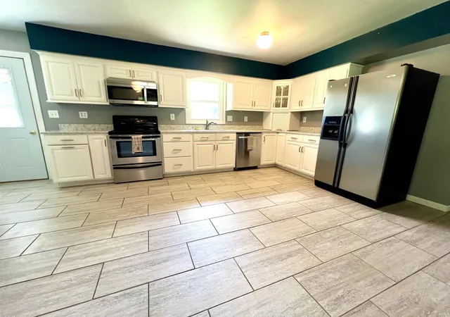Photo 4 of Manufactured home for sale at 5254 S Washington St, Oakland City, IN 47660 | MLS# 202634800 | Listing updated on 2026-09-01