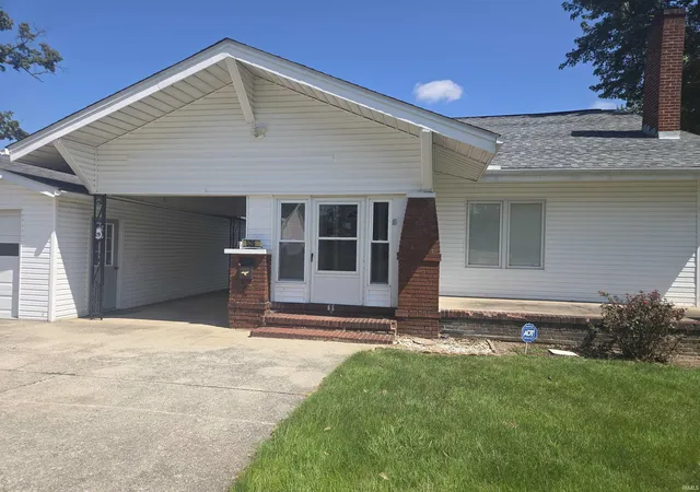 Photo 1 of Manufactured home for sale at 526 E Washington St, Oakland City, IN 47660 | MLS# 202634807 | Listing updated on 2026-09-20
