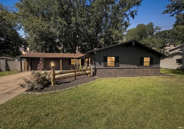 Photo 1 of Manufactured home for sale at 1913 Kendawa Dr, Fort Wayne, IN 46815 | MLS# 202634808 | Listing updated on 2026-09-12