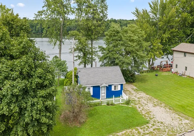Manufactured home for sale at 2810 S 390, Pleasant Lake, IN 46779 | MLS# 202634811