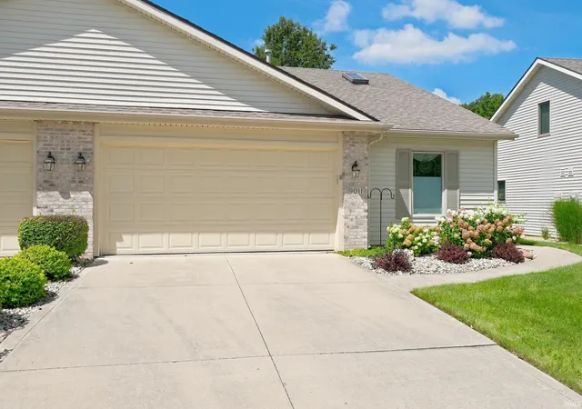 Photo 1 of Condo for sale at 9011 Falcons Run, Fort Wayne, IN 46825 | MLS# 202634817 | Listing updated on 2026-09-20
