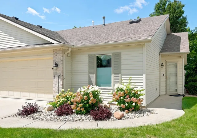 Photo 2 of Condo for sale at 9011 Falcons Run, Fort Wayne, IN 46825 | MLS# 202634817 | Listing updated on 2026-09-20