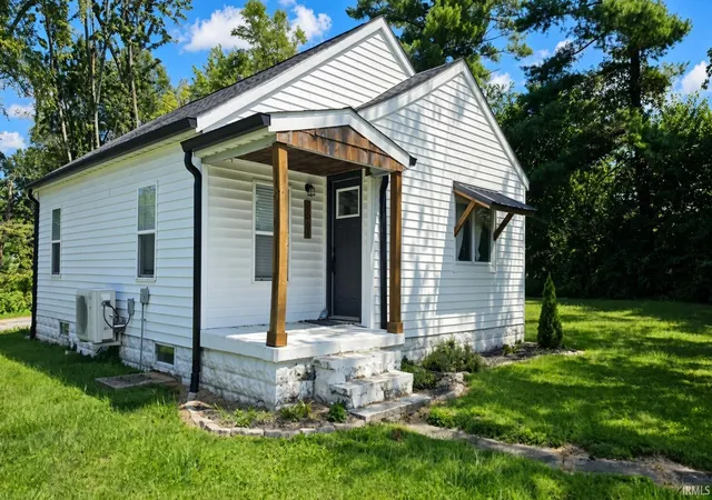 Photo 2 of Manufactured home for sale at 7661 E Scott St, Dugger, IN 47848 | MLS# 202634818 | Listing updated on 2026-09-08