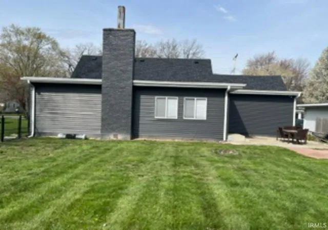 Photo 3 of Sale Pending at 900 N Clarkdale Dr, Muncie, IN 47304 | MLS# 202634822 | Listing updated on 2026-09-10