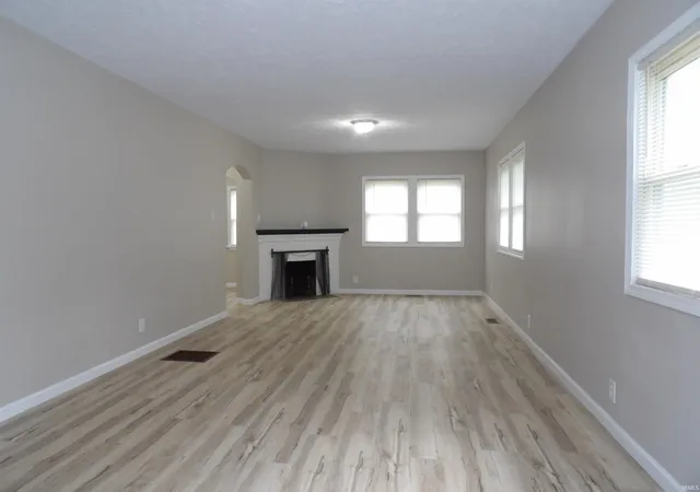 Photo 4 of Manufactured home for sale at 301 N Light St, Muncie, IN 47303 | MLS# 202634823 | Listing updated on 2026-09-18