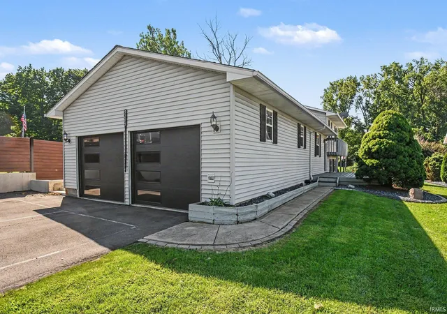 Photo 1 of Manufactured home for sale at 9285 E Sleepy Hollow Pkwy, Cromwell, IN 46732 | MLS# 202634831 | Listing updated on 2026-09-27