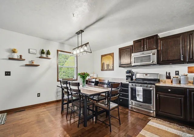 Photo 3 of Sale Pending at 9285 E Sleepy Hollow Pkwy, Cromwell, IN 46732 | MLS# 202634831 | Listing updated on 2026-10-09
