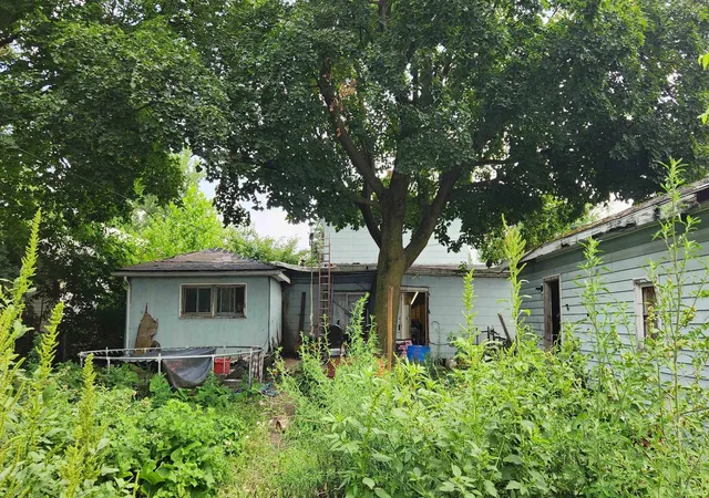 Photo 3 of Manufactured home for sale at 1110 W 4th St, Marion, IN 46952 | MLS# 202634832 | Listing updated on 2026-09-16