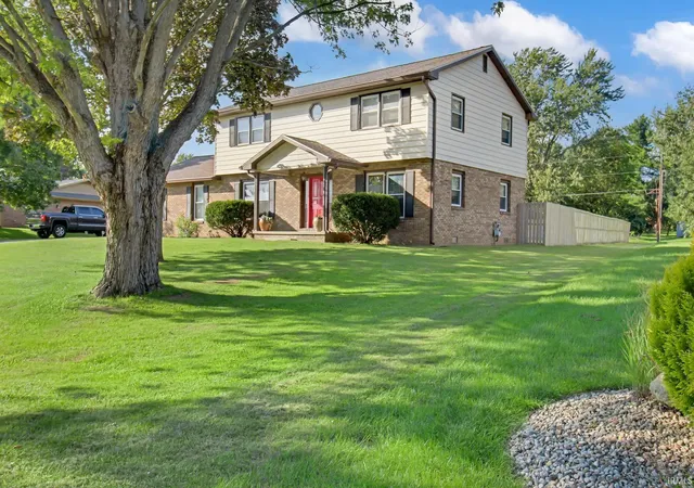 Photo 2 of Manufactured home for sale at 4704 Ridge Rd, Kokomo, IN 46901 | MLS# 202634856 | Listing updated on 2026-08-26