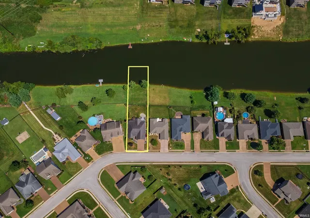 Photo 26 of Manufactured home for sale at 5836 Waterstone Dr, Newburgh, IN 47630 | MLS# 202634873 | Listing updated on 2026-09-11