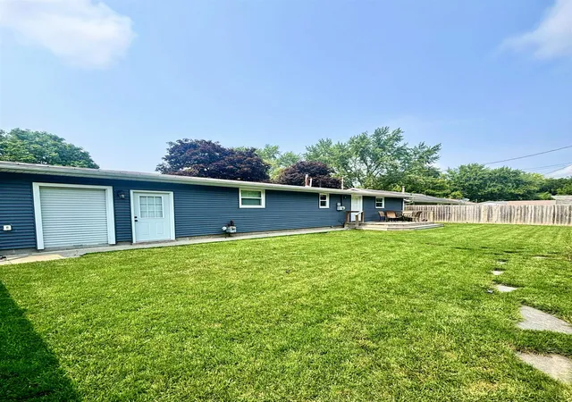Photo 4 of Sale Pending at 755 N Locke Ct Ct, Nappanee, IN 46550 | MLS# 202634874 | Listing updated on 2026-08-31