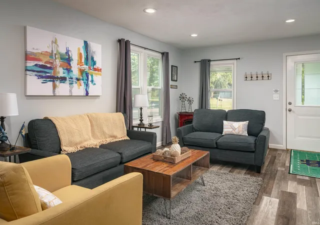 Photo 2 of Manufactured home for sale at 301 W Pendle St, South Bend, IN 46637 | MLS# 202634885 | Listing updated on 2026-09-22