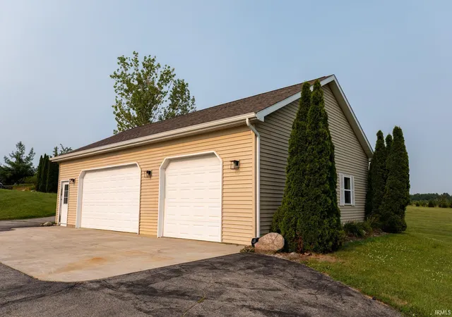 Photo 3 of Manufactured home for sale at 16191 County Road 56, Syracuse, IN 46567 | MLS# 202634896 | Listing updated on 2026-09-21