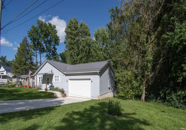 Photo 3 of Manufactured home for sale at 1315 Garden St, Kendallville, IN 46755 | MLS# 202634909 | Listing updated on 2026-08-27