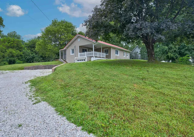 Photo 2 of Sale Pending at 307 S Main St, Patoka, IN 47666 | MLS# 202634910 | Listing updated on 2026-08-28