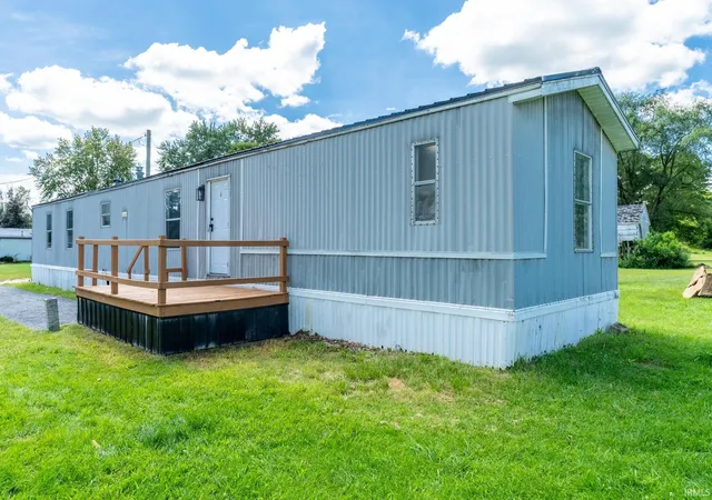 Photo 3 of Manufactured home for sale at 40 Ln 101a Big Turkey Lake, Lagrange, IN 46761 | MLS# 202634912 | Listing updated on 2026-09-08