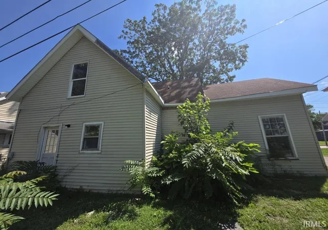 Photo 3 of Manufactured home for sale at 208 S 1St St, Gas City, IN 46933 | MLS# 202634927 | Listing updated on 2026-08-26
