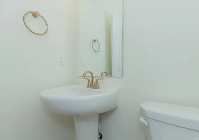 Photo 5 of Manufactured home for sale at 2704 Hauschild Dr, Evansville, IN 47712 | MLS# 202634941 | Listing updated on 2026-09-05