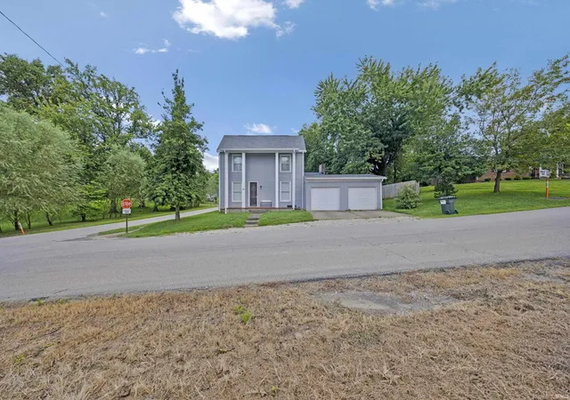 Photo 2 of Manufactured home for sale at 131 E Locust St, Chrisney, IN 47611 | MLS# 202634946 | Listing updated on 2026-09-01