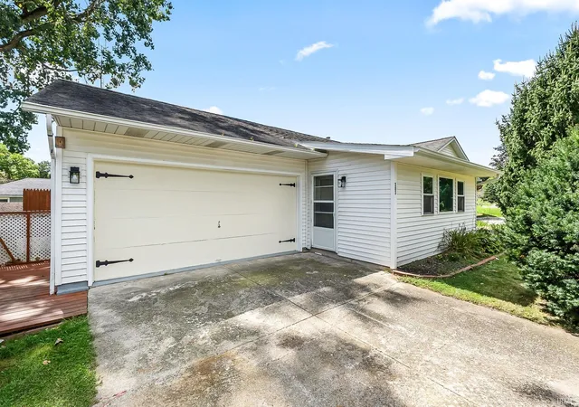 Manufactured home for sale at 303 Orchard Hill Dr, Lagrange, IN 46761-2270 | MLS# 202634947