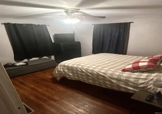 Photo 3 of Manufactured home for sale at 1904 E Delaware St, Evansville, IN 47711 | MLS# 202634958 | Listing updated on 2026-09-15