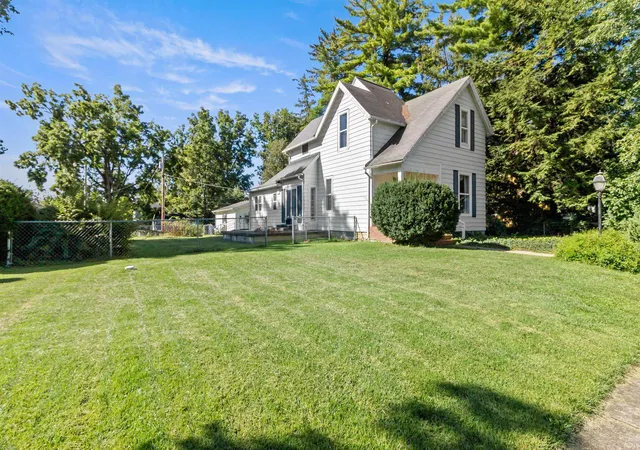 Photo 1 of Sale Pending at 811 W Spencer Ave, Marion, IN 46952 | MLS# 202634961 | Listing updated on 2026-08-30
